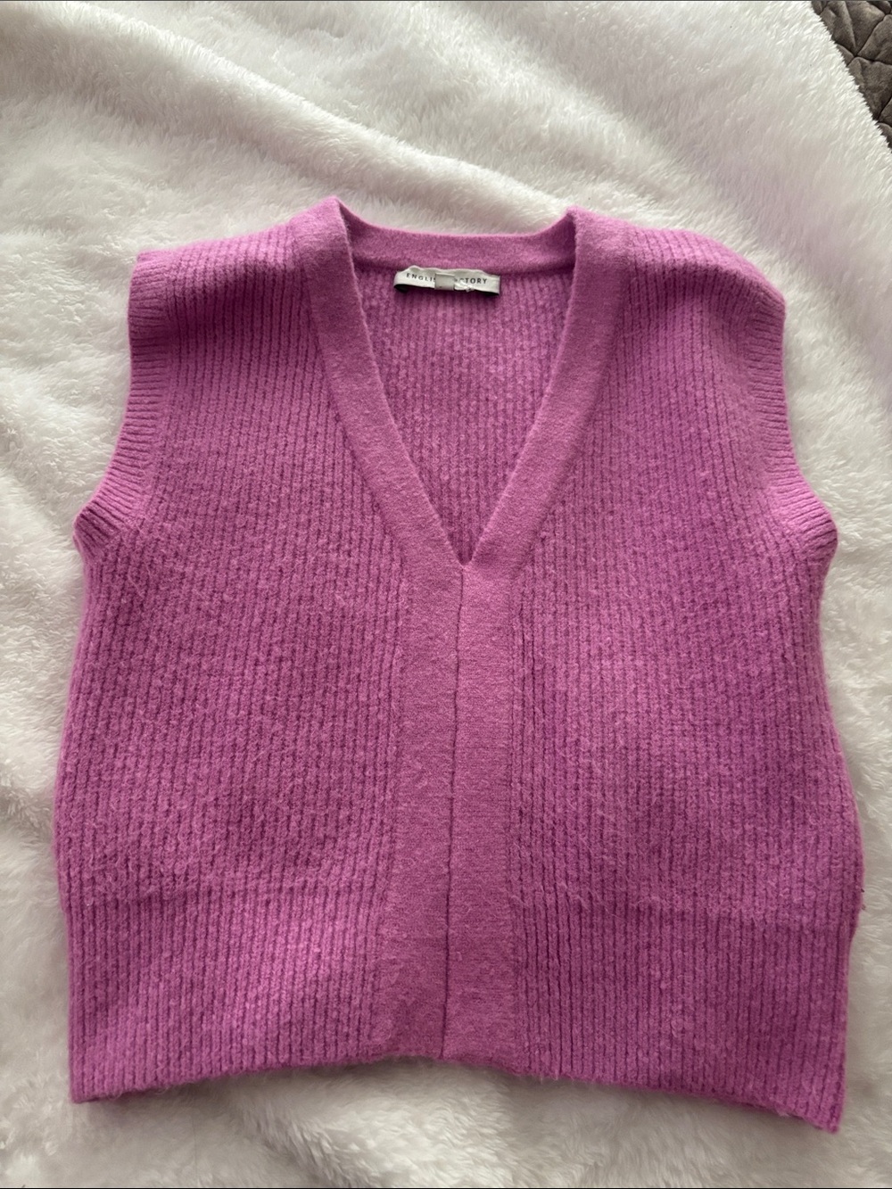 English Factory Bright Pink Sleeveless V‑Neck Knit Vest